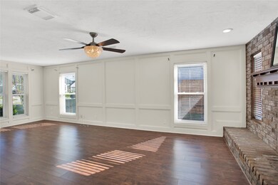 102 Dorado Dr, Friendswood, TX 77546 - photo 7