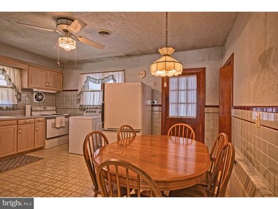 413 Cook Ave, Paulsboro, NJ 08066 - photo 4