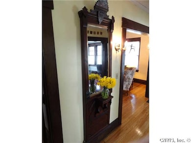 Foyer.