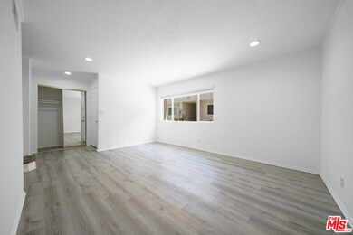 7631 Reseda Blvd unit 79X, Reseda, CA 91335 - photo 2