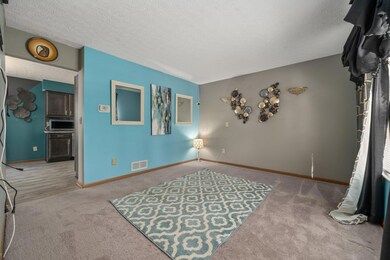 1570 Hansen Ave, Columbus, OH 43224 - photo 7