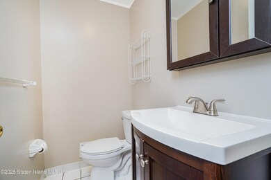 11 Lava St, Staten Island, NY 10305 - photo 7