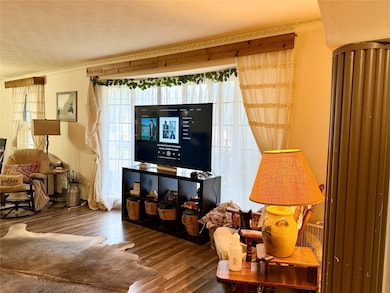 1909 Robin Ln, Garland, TX 75042 - photo 4