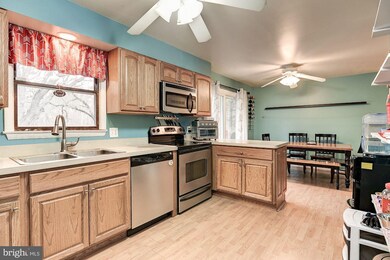 1124 Dundee Rd, Sykesville, MD 21784 - photo 7