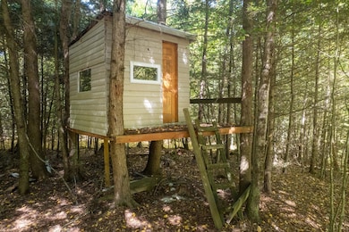 301 Wynnridge Dr, Rutland, VT 05701 - photo 6