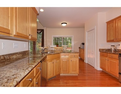 607 Old Farm Rd, Franklin, MA 02038 - photo 7