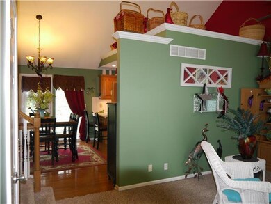 514 S Huntsman Blvd, Raymore, MO 64083 - photo 2