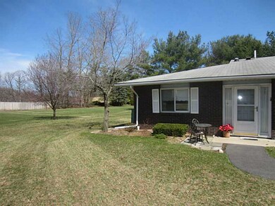 71 Fox Ridge Crescent unit 71, Warwick, RI 02886 - photo 3