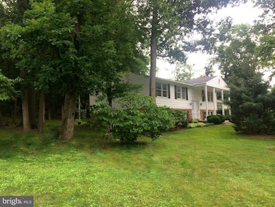 2330 Starcrest Dr, Silver Spring, MD 20904 - photo 2