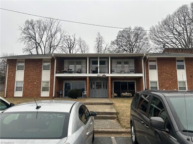 2823 N Ohenry Blvd unit C, Greensboro, NC 27405 - photo 2