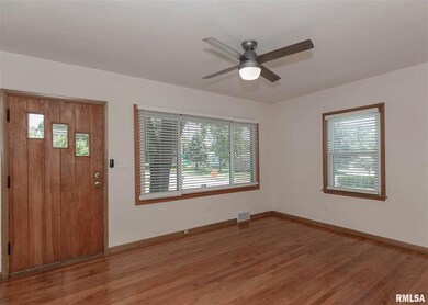 3702 N Sturdevant St, Davenport, IA 52806 - photo 6