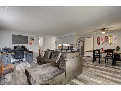 Living Room/Dining Room