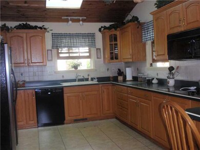 34 Shady Dr, Indiana, PA 15701 - photo 4