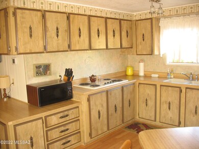 2740 Box B Kitchen