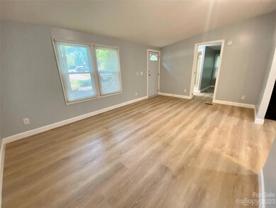 171 Arbor Dr, Statesville, NC 28677 - photo 5