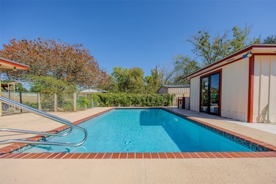 1051 Fm 109, Brenham, TX 77833 - photo 2