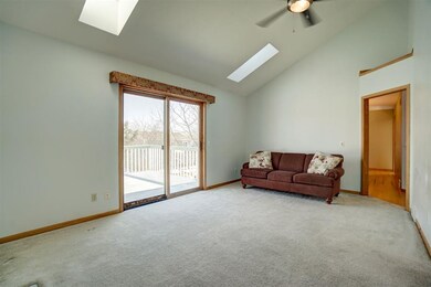 446 Oakwood Dr, Oregon, WI 53575 - photo 5