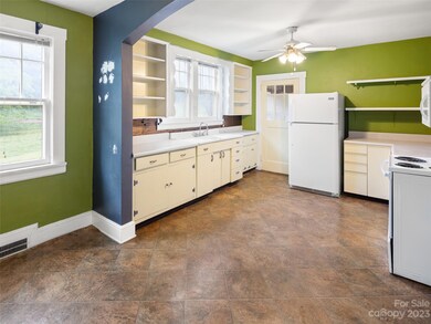 894 Old Leicester Hwy, Asheville, NC 28806 - photo 7