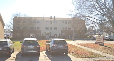 904 E Milwaukee Ave, Storm Lake, IA 50588 - photo 3