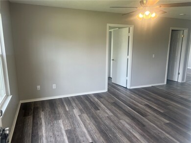 201 S Baggett St unit 1, Prairie Grove, AR 72753 - photo 3