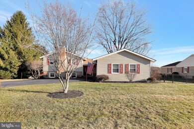 2007 Maplewood Dr, Hagerstown, MD 21740 - photo 4