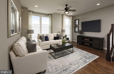 13334 Sherwood Park Ln, Herndon, VA 20171 - photo 6