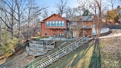 Welcome Home - Multi level deck perfect for entert