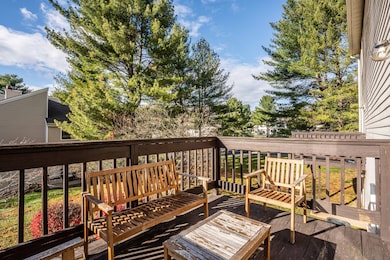 8 Mohawk Ct, Cromwell, CT 06416 - photo 6