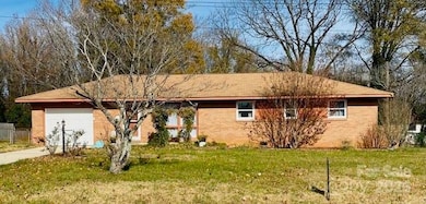 422 Mirror Lake Rd, Salisbury, NC 28146 - photo 2