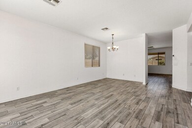 5-Living-Room
