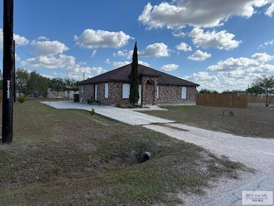 1692 Calle San Pedro, San Benito, TX 78586 - photo 2