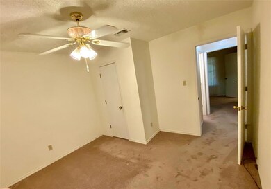 313 Marengo St, Cleburne, TX 76033 - photo 5