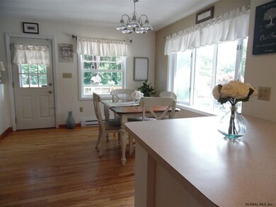 51 Sherwood Ave, Rensselaer, NY 12144 - photo 5