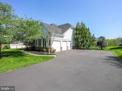 40729 Carry Back Ln, Leesburg, VA 20176 - photo 4