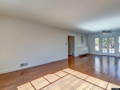 919 Hampshire Dr, Reno, NV 89503 - photo 4