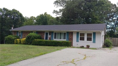 5901 Chipmunk Dr, Greensboro, NC 27407 - photo 2