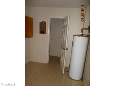 128 Old Thompson Ave, West Point, VA 23181 - photo 4