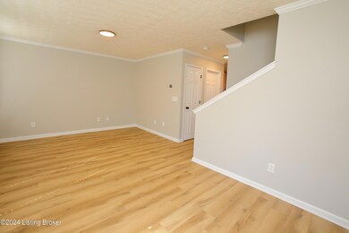 6727 Arbor Creek Dr unit 26, Louisville, KY 40228 - photo 5