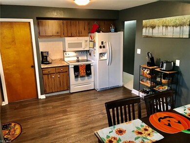 Gourmet Kitchen has been recently upgraded and is 