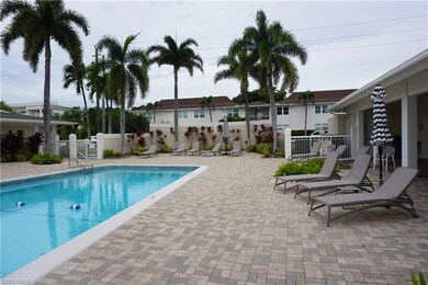 663 12th Ave S unit 663, Naples, FL 34102 - photo 4