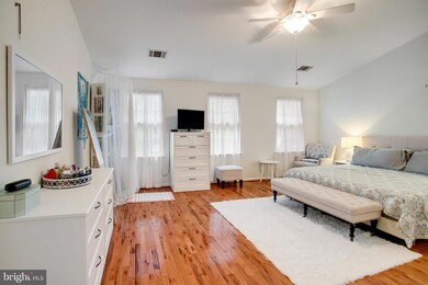 16995 Cass Brook Ln, Woodbridge, VA 22191 - photo 5