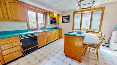 33 Carver St, Vinalhaven, ME 04863 - photo 3