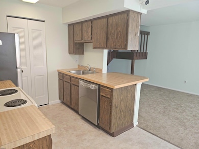 2127 Rhododendron Ct unit 25, Mays Landing, NJ 08330 - photo 7