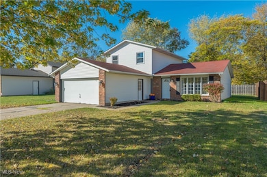 5614 S Nantucket Dr, Lorain, OH 44053 - photo 2