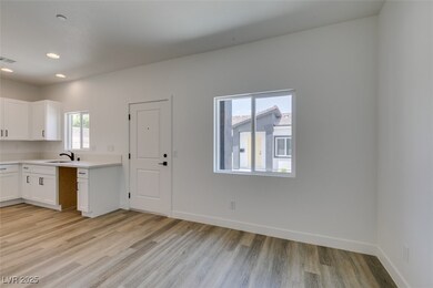367 N 16th St unit 1, Las Vegas, NV 89101 - photo 7