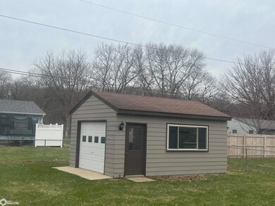 710 8th St S, Humboldt, IA 50548 - photo 3