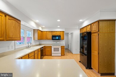 880 Chinquapin Crest Dr, Harwood, MD 20776 - photo 3