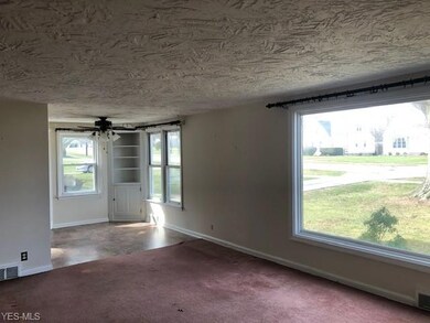 1941 E 300th St, Wickliffe, OH 44092 - photo 3