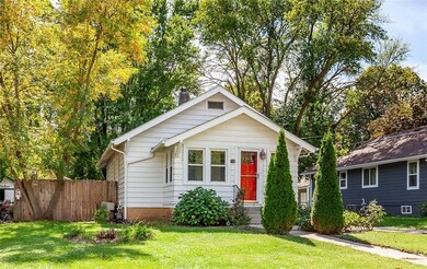 1122 Seneca Ave, Des Moines, IA 50313 - photo 2