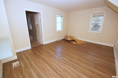 603 W 16th St, Davenport, IA 52803 - photo 7